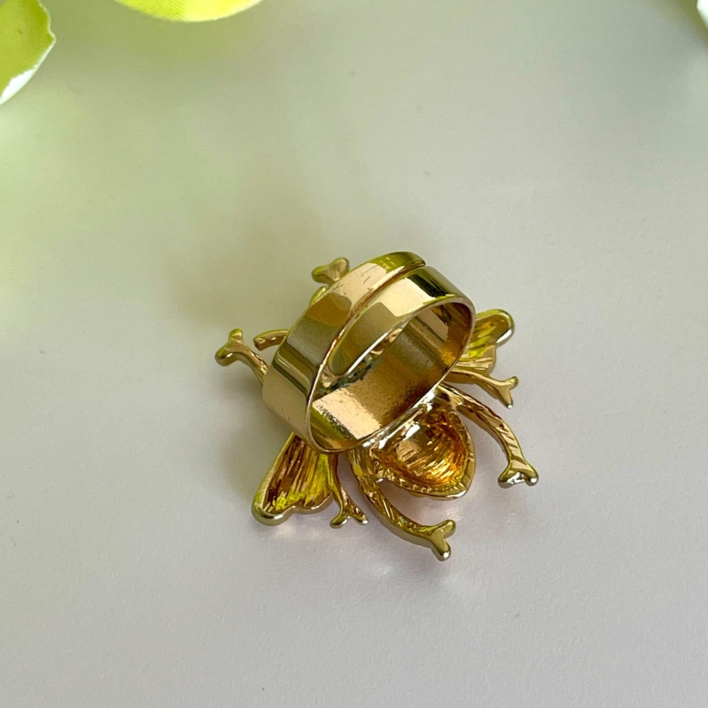 Gold bee adjustable ring - Picture 3 of 6